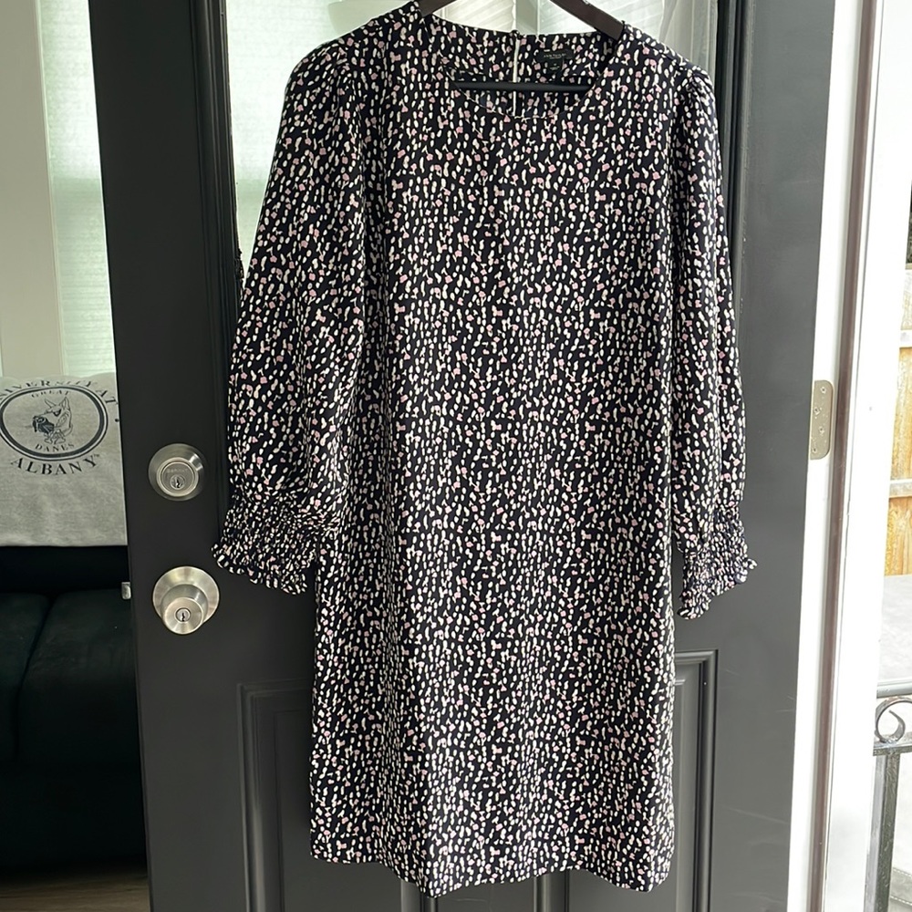 EUC Ann Taylor navy with pink and white for detail with long sleeves size 12